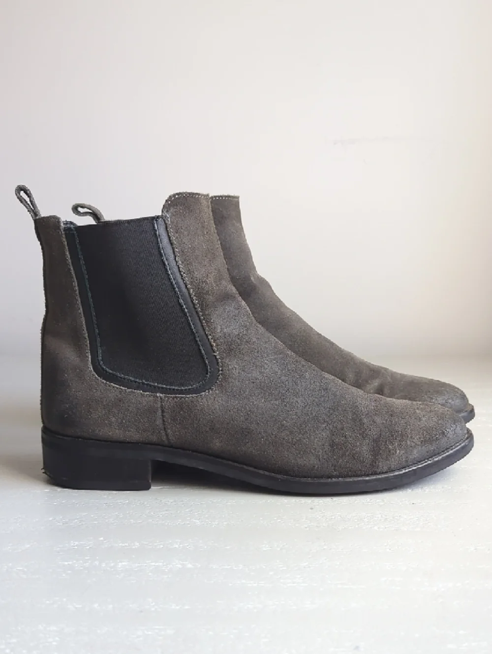 Thursday Boot Company Men's Suede Chelsea Boots Brown size 11